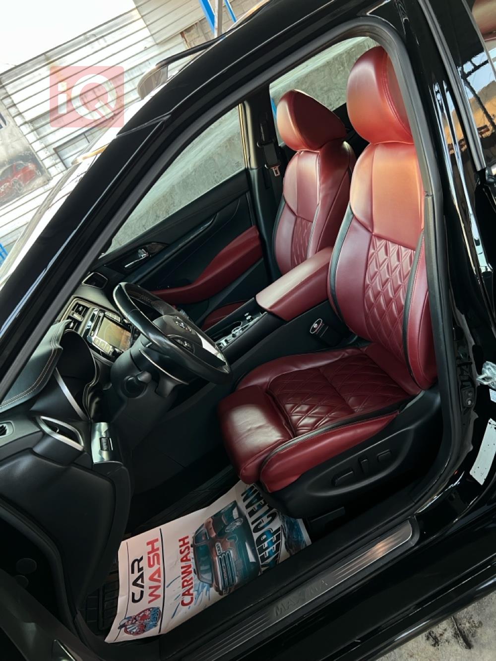 Nissan Maxima